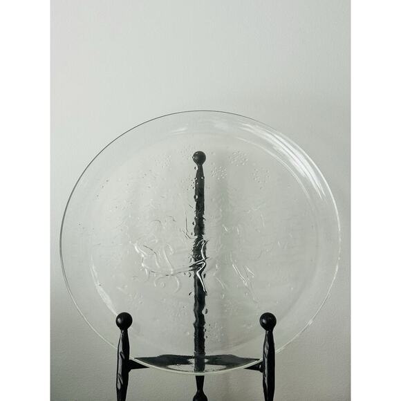 Vintage Arcoroc 13” Platter France Clear ‘Through The Woods’ Winter Sleigh Scene - Picture 8 of 9